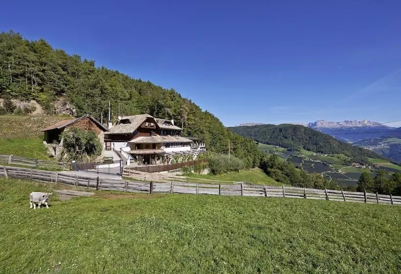 Hotelli Chalet Grumer Suites&spa