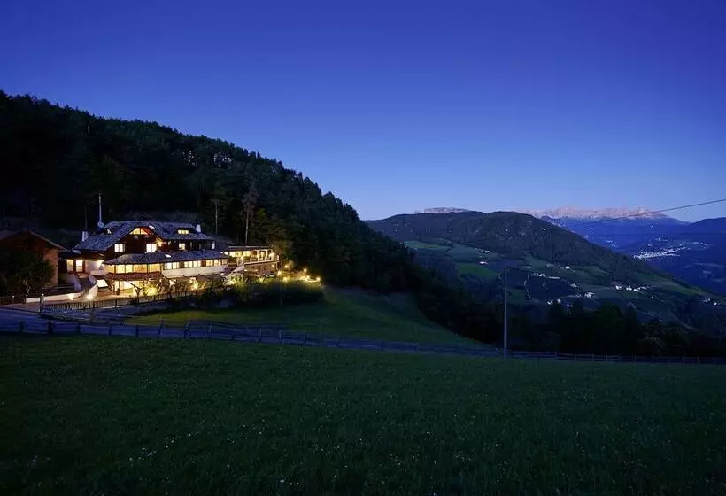 Hotelli Chalet Grumer Suites&spa