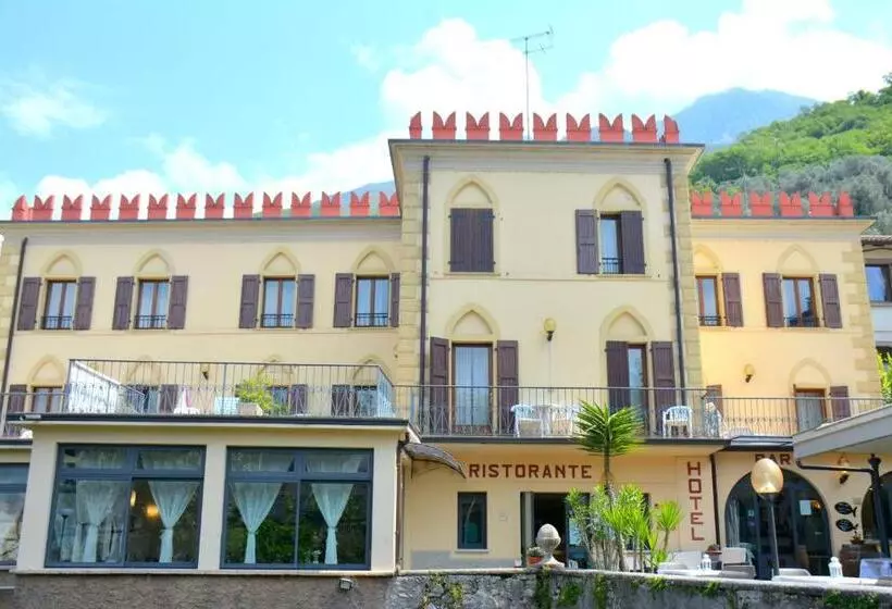 ホテル E Ristorante Cassone