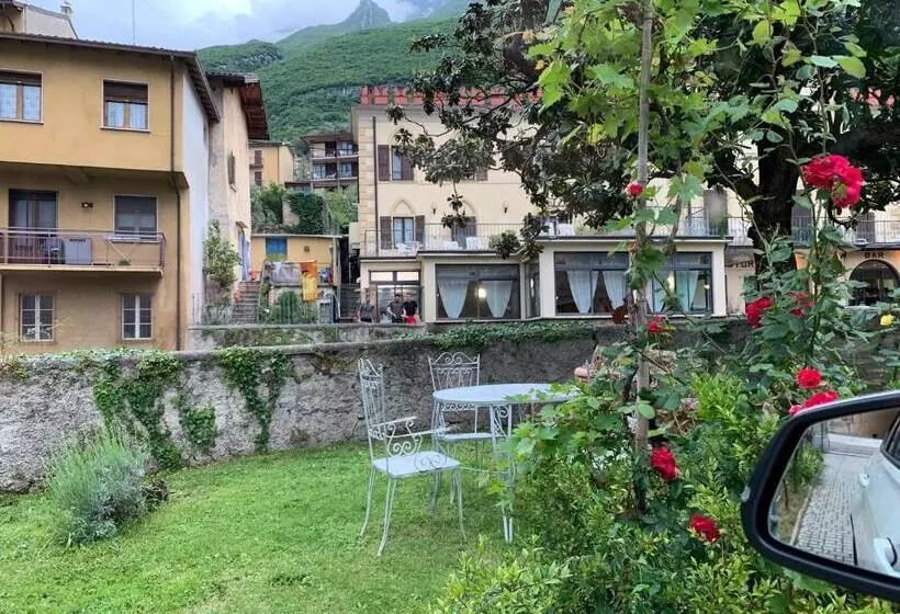 ホテル E Ristorante Cassone