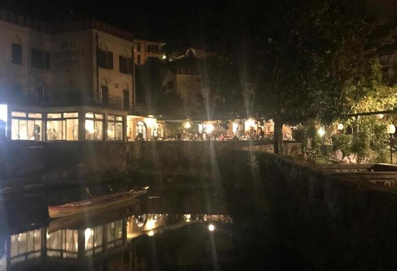 בית מלון כפרי E Ristorante Cassone