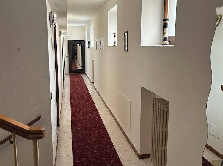 בית מלון כפרי E Ristorante Cassone