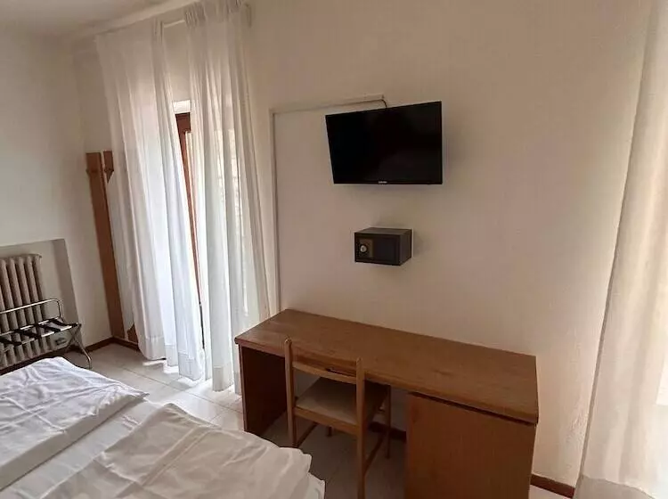 ホテル E Ristorante Cassone