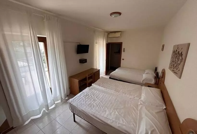 ホテル E Ristorante Cassone