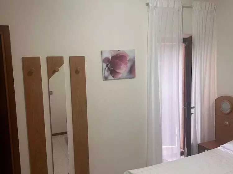 ホテル E Ristorante Cassone