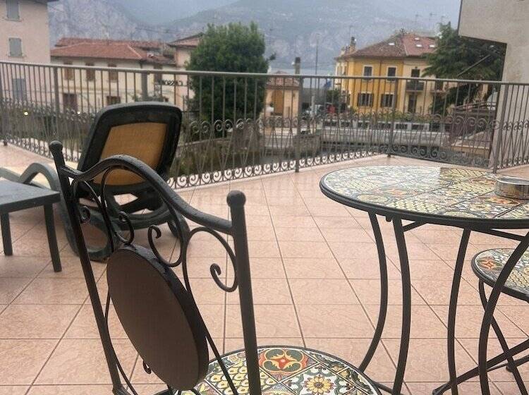 בית מלון כפרי E Ristorante Cassone