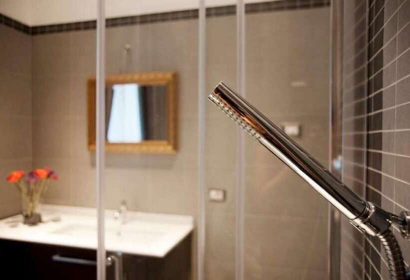 Hotel Erïk Langer House