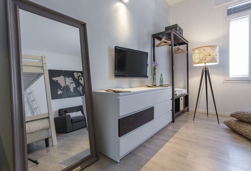 Hotel Erïk Langer House