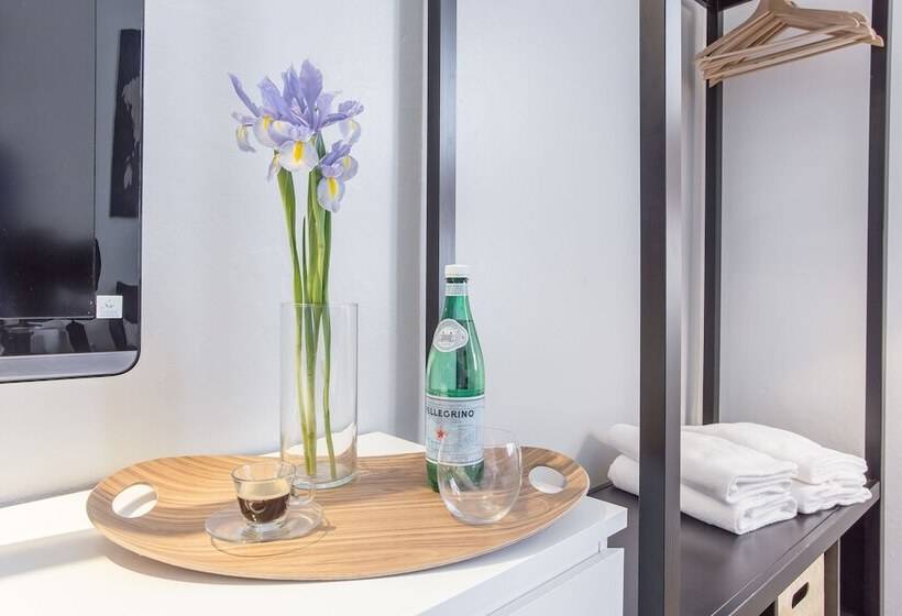 Hotel Erïk Langer House