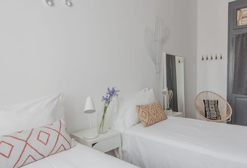 Hotel Erïk Langer House