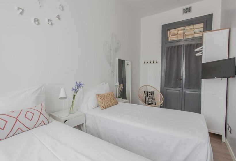 Hotel Erïk Langer House