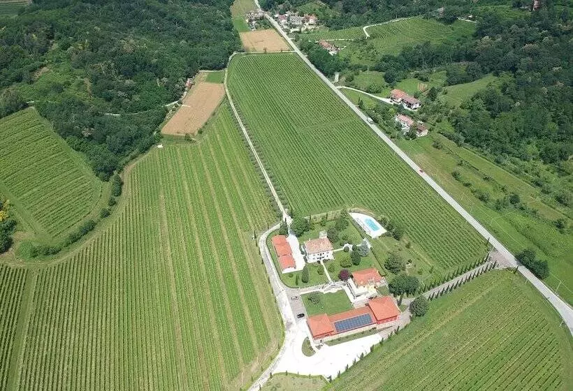ホテル Il Roncal Wine Resort  For Wine Lovers