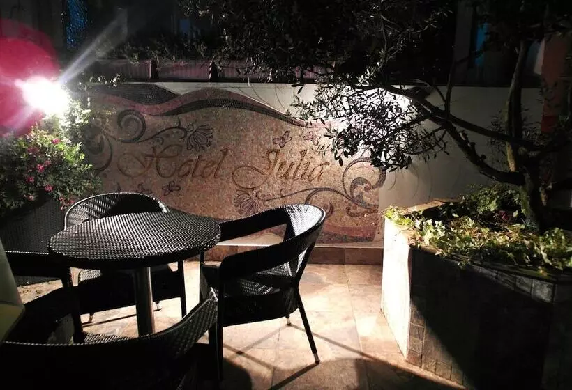 Hotel Julia
