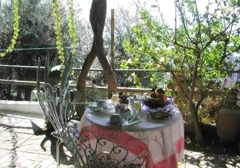 Hotelli La Maliosa D  Arienzo