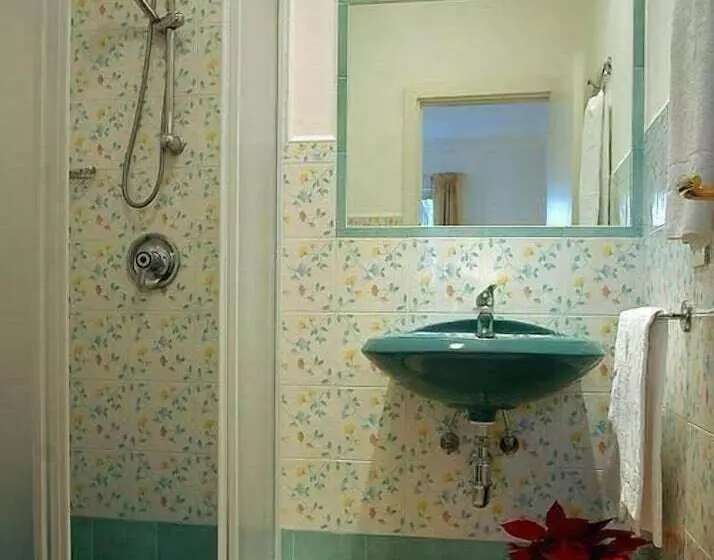 هتل Le Ginestre Di Capri Bb & Holiday House