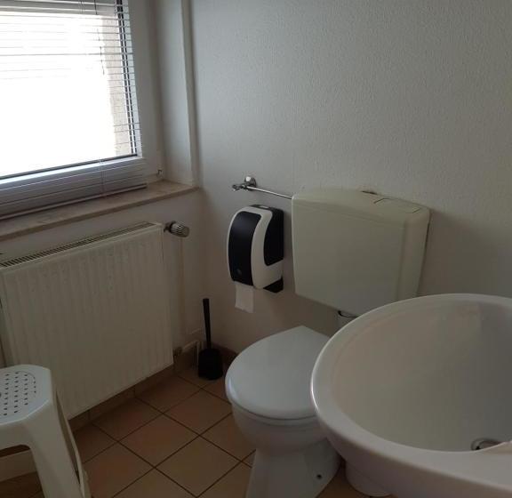 Hotelli Pension Weisser Adler