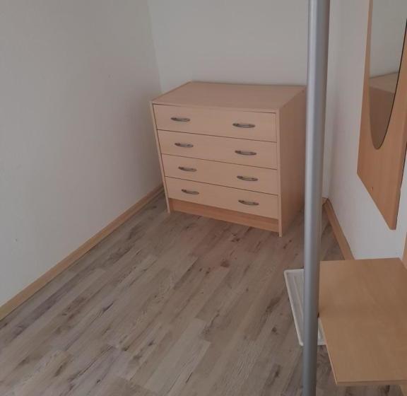 Hotelli Pension Weisser Adler