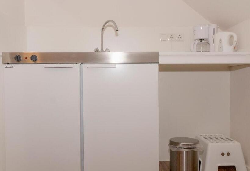 ホテル Pension Zum Schloss