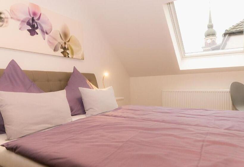 ホテル Pension Zum Schloss