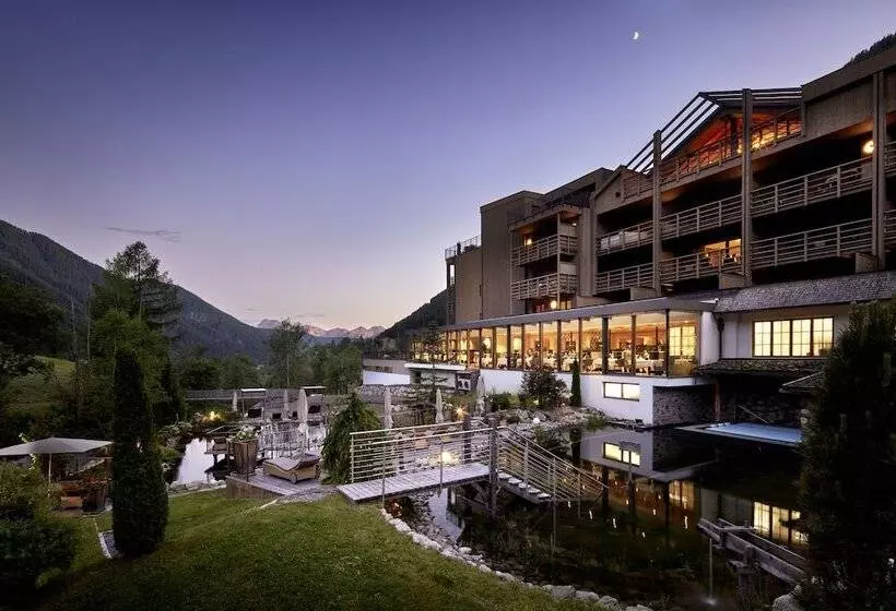 ホテル Quelle Nature Spa Resort
