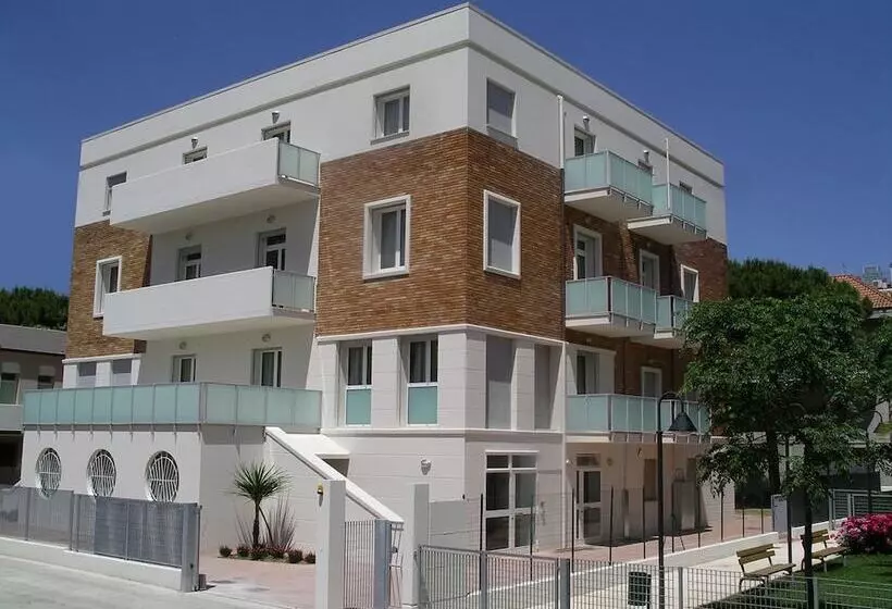 هتل Residence I Delfini