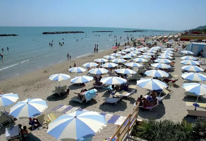 هتل Residence I Delfini