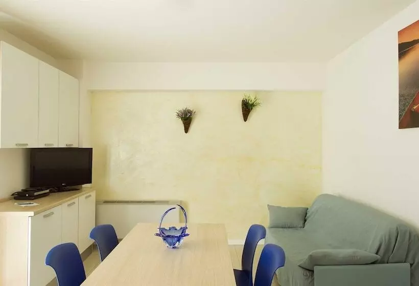 هتل Residence I Delfini