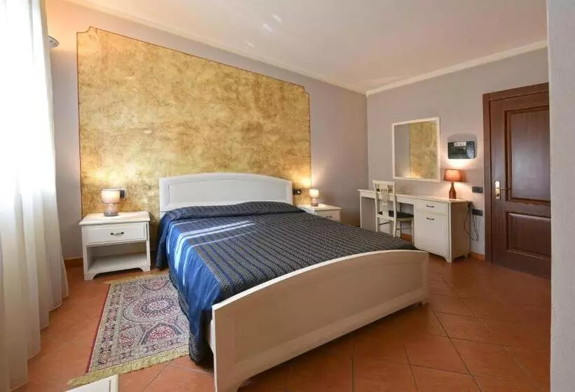 ホテル Ristorante Borgovecchio