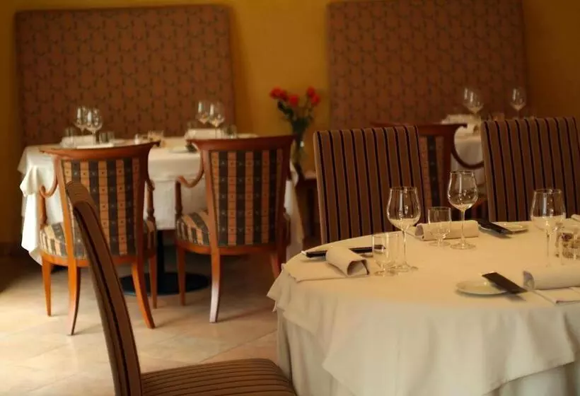 ホテル Ristorante Novecento