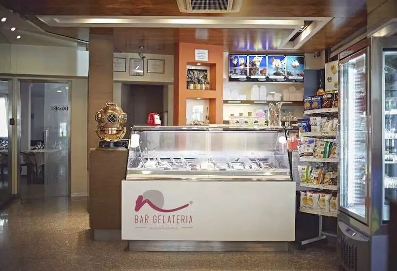 ホテル Romagna