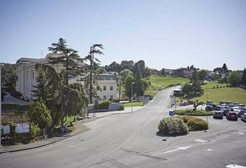 ホテル Romagna