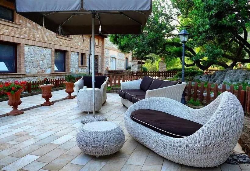 Hotelli Sarand Relais