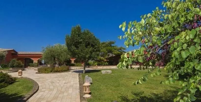 Hotelli Sarand Relais