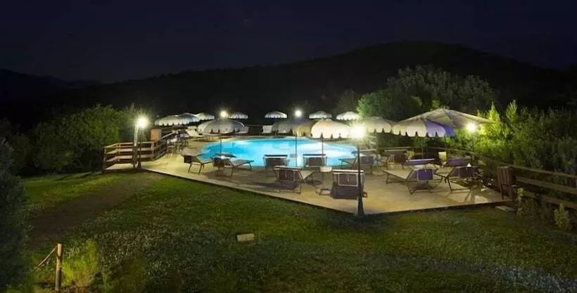 Hotelli Sarand Relais