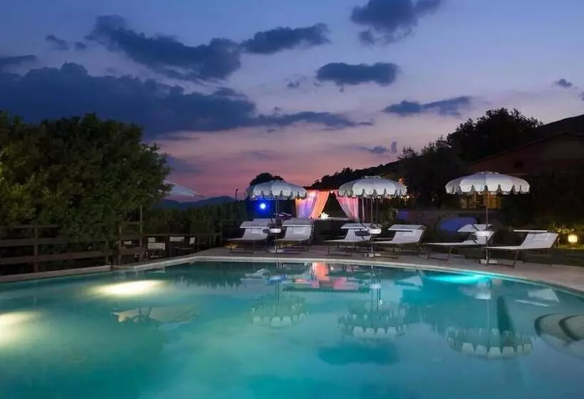 Hotelli Sarand Relais