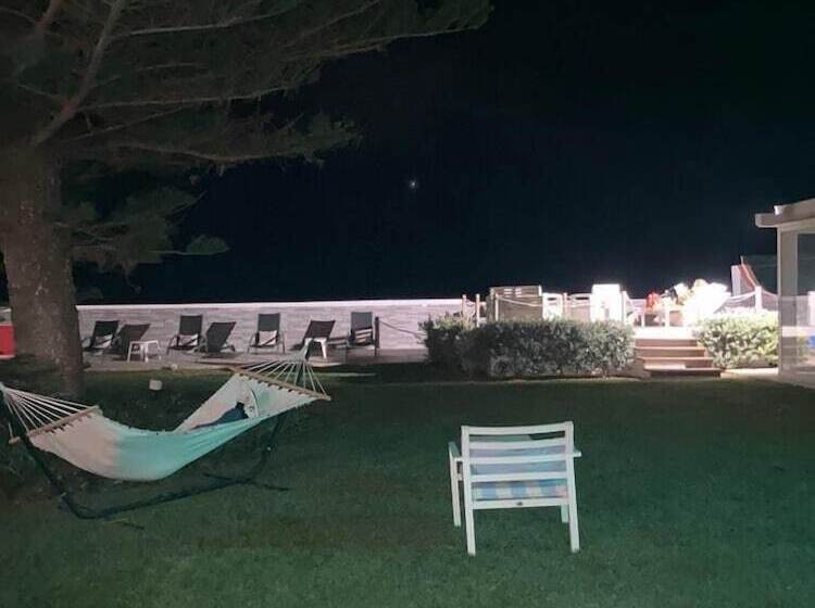 בית מלון כפרי Suitebeach B&b And Resort