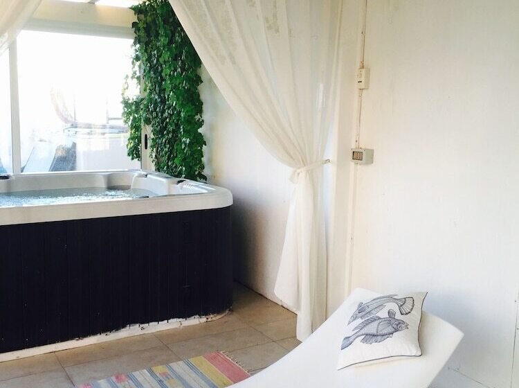 בית מלון כפרי Suitebeach B&b And Resort