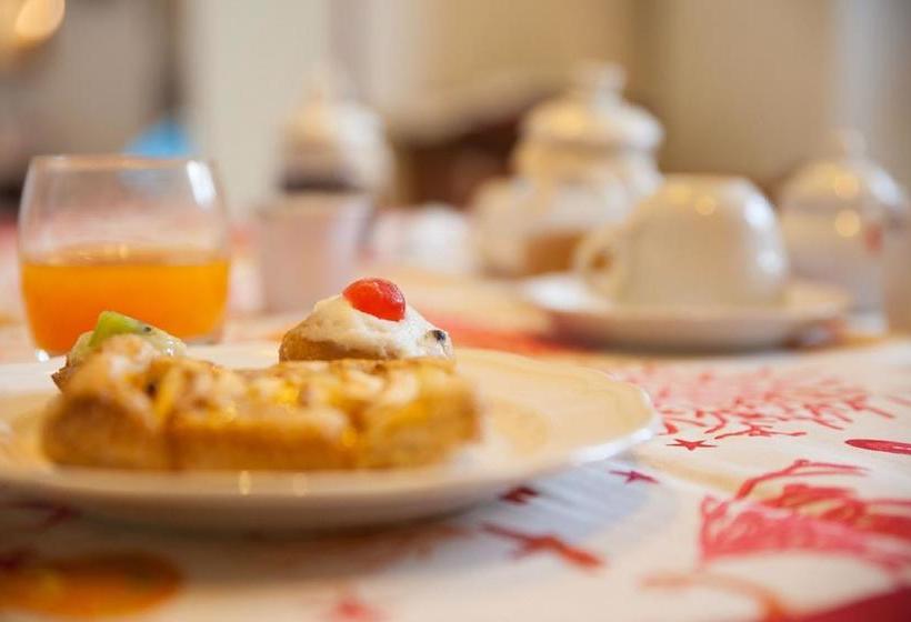 בית מלון כפרי Beb Villa Amodeo