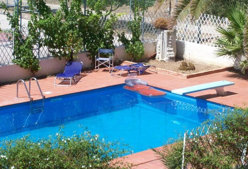 בית מלון כפרי Beb Villa Amodeo