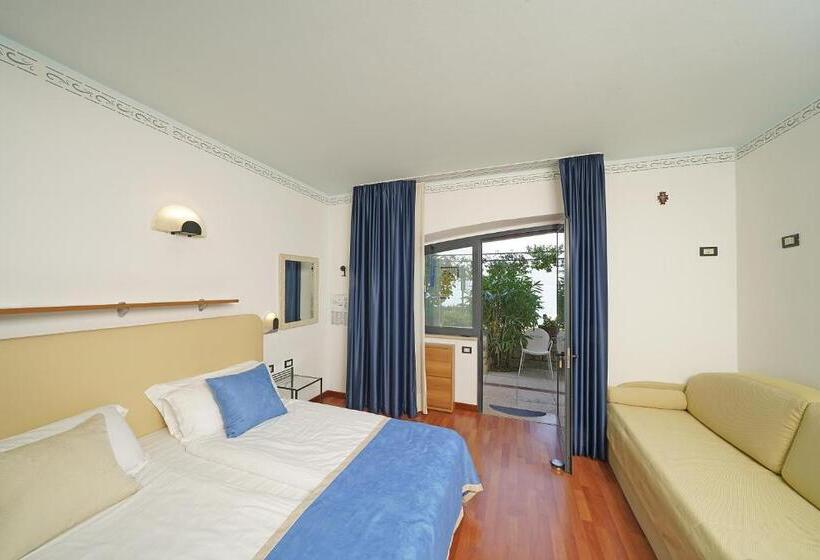 בית מלון כפרי Villa Carlotta