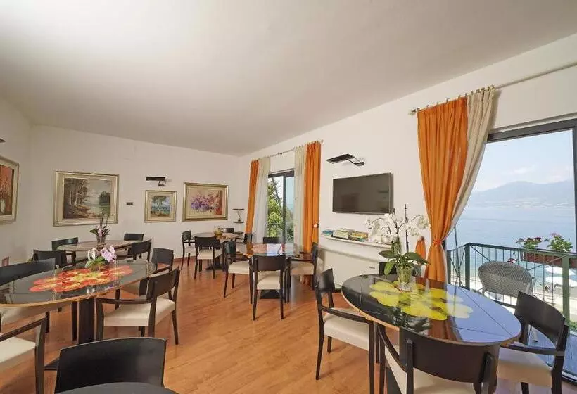ホテル Villa Carlotta