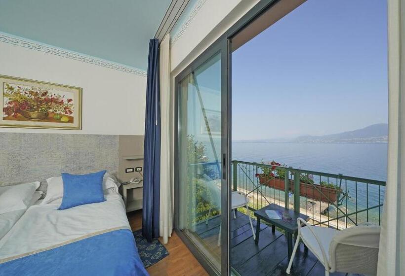 בית מלון כפרי Villa Carlotta