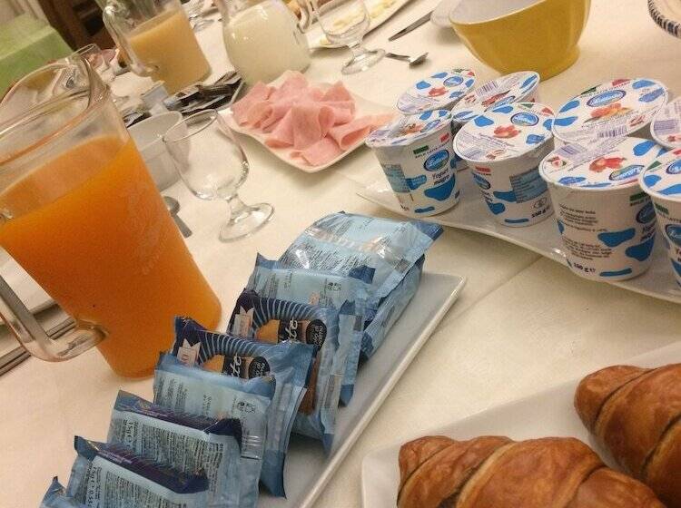 Tanit Hotel Villaggio Ristorante