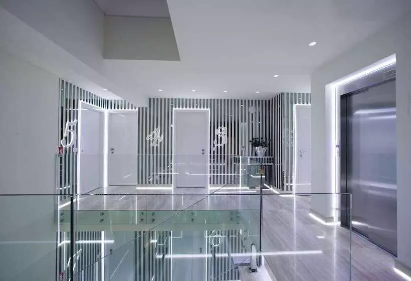 Hotelli 9