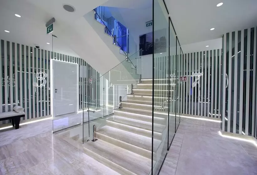 Hotelli 9