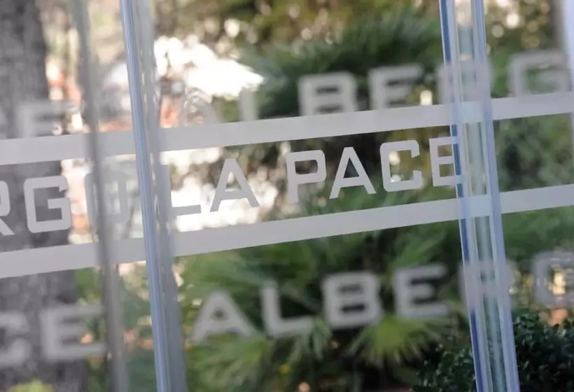 ホテル Albergo La Pace