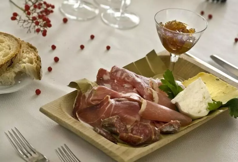 ホテル Albergo La Pace