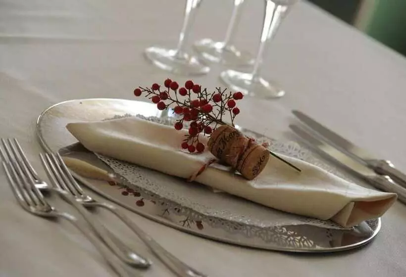 ホテル Albergo La Pace