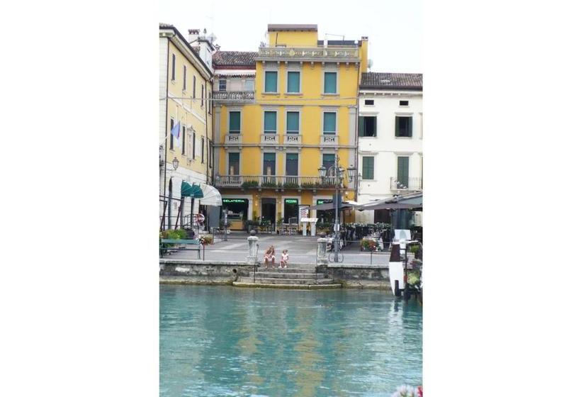 בית מלון כפרי All' Orologio