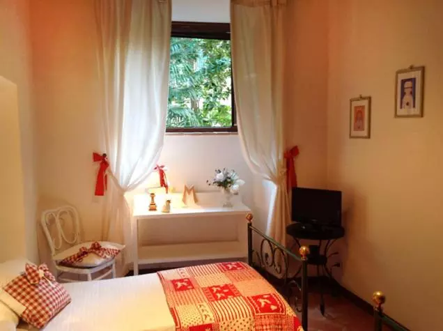 هتل B&b Michelangeli   Private Parking